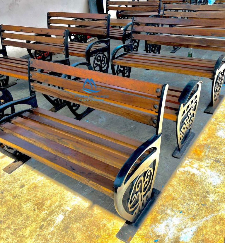 KURSI MALIOBORO SANDARAN